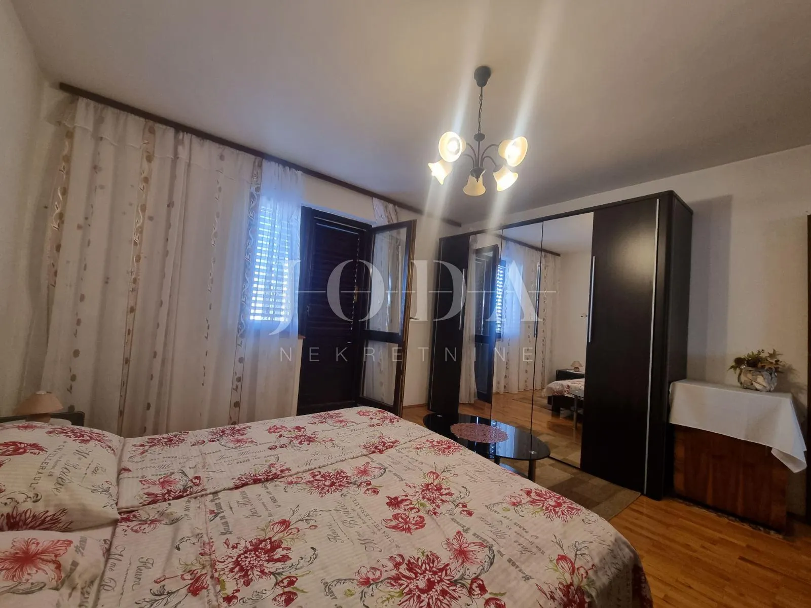 senj, kuća sa dvije stambene jedinice - slika 7