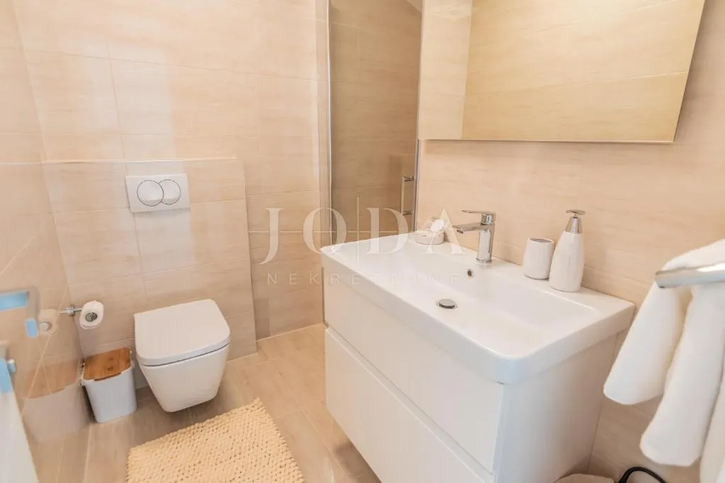 opatija vila sa bazenom - slika 43