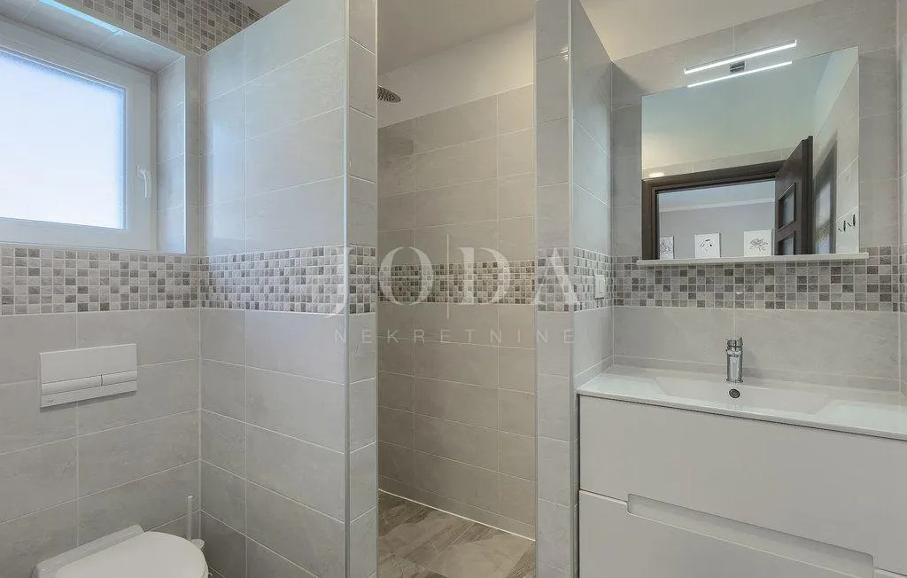 labin, okolica, prekrasna villa sa bazenom - slika 47
