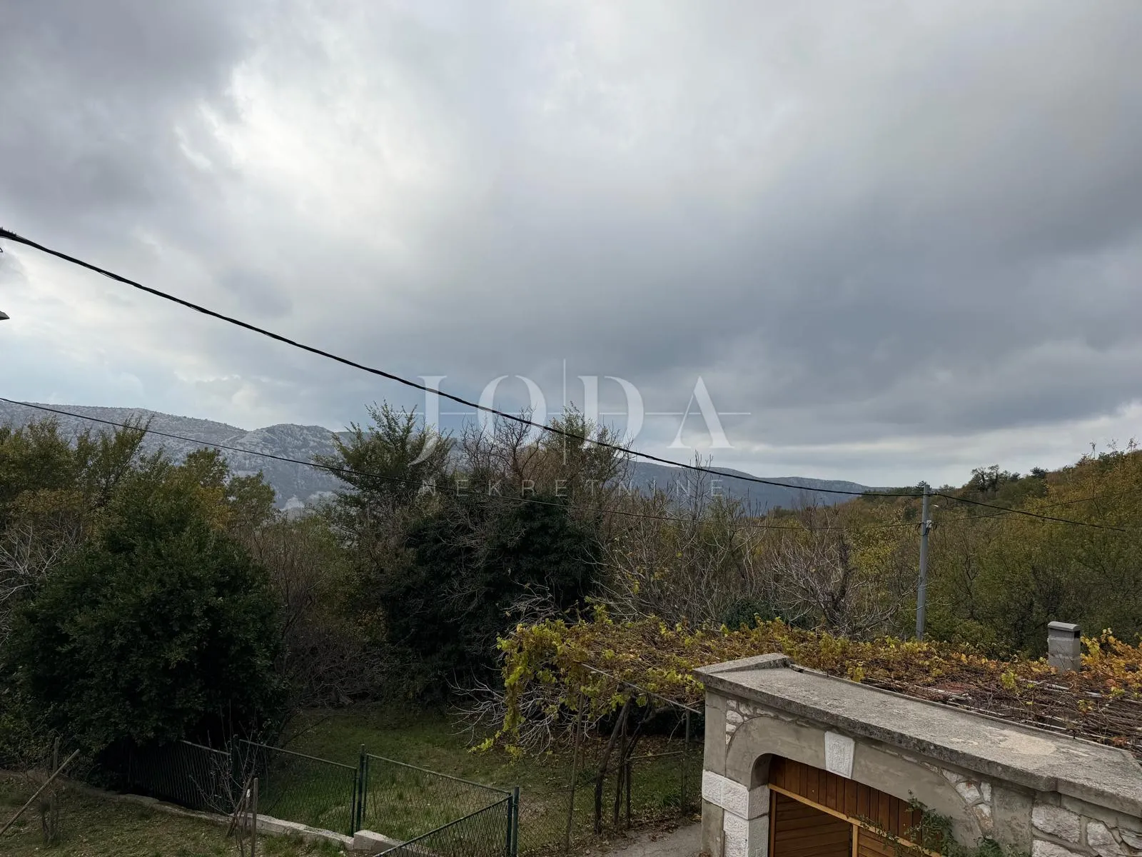 tribalj - dvije spojene kuće - slika 2