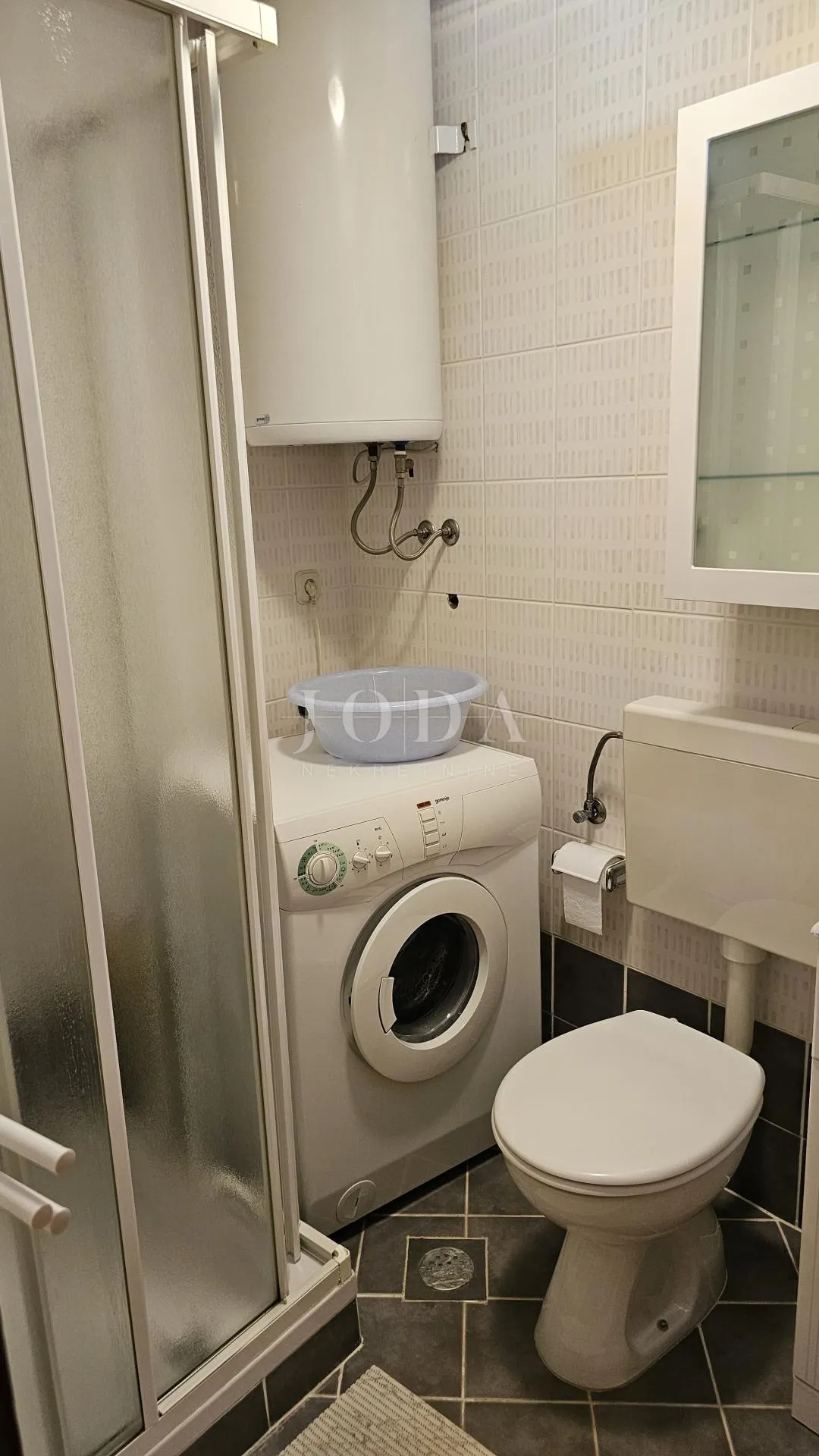 kuća u nizu sa 4 apartmana i balkonom,vrsar centar - slika 22