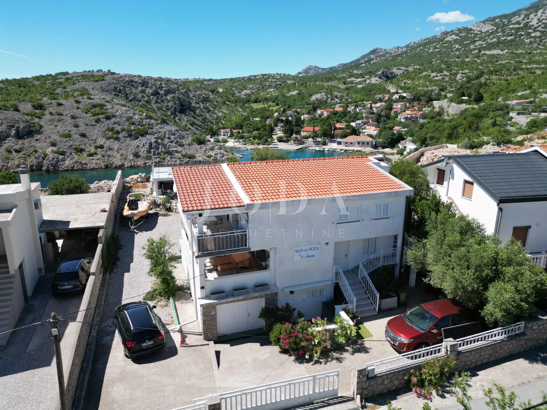 cesarica kuća sa 6 apartmana 1.red do mora - slika 8