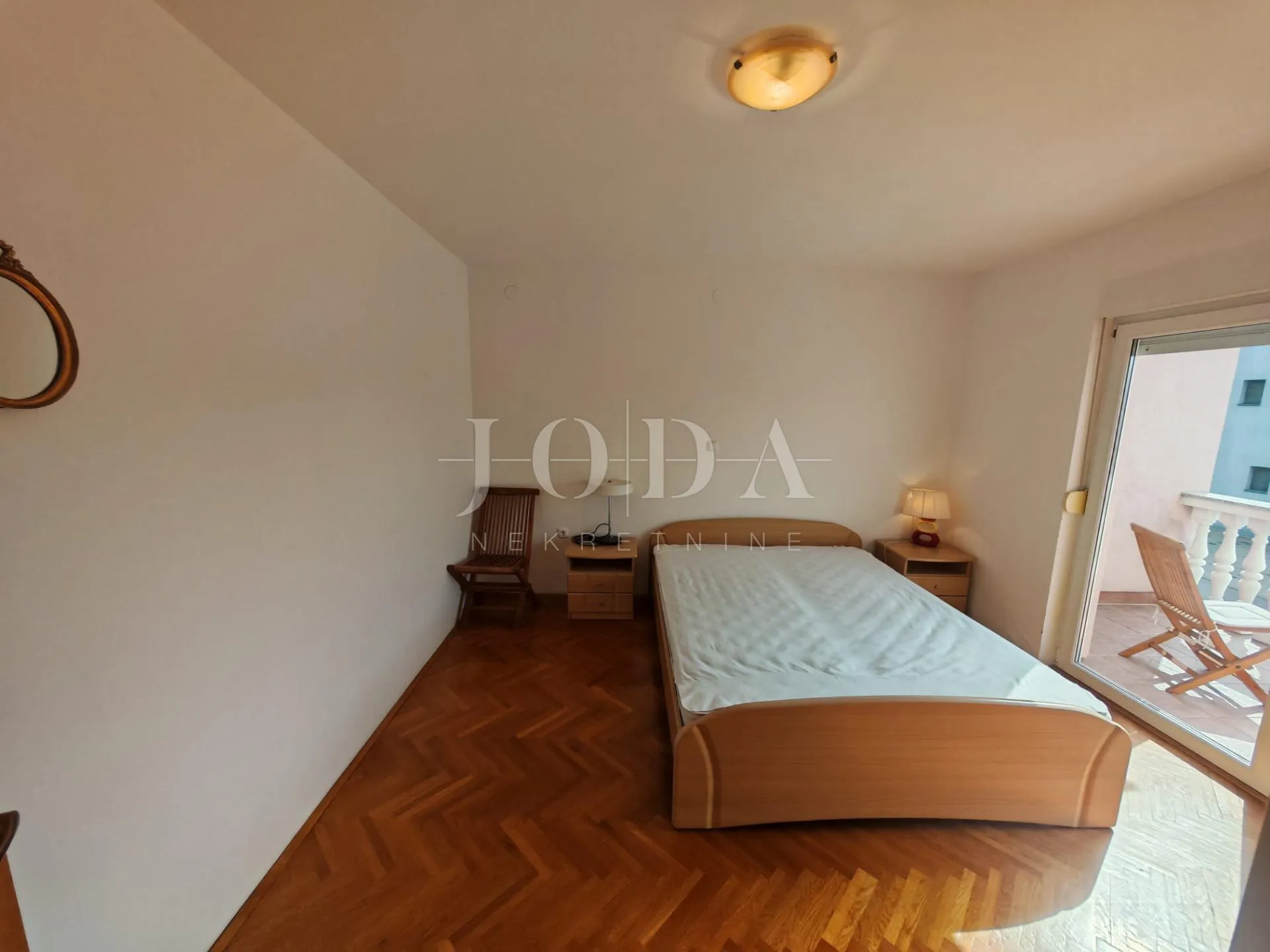 stan 72m2 sa dva balkona i parlingom - slika 13
