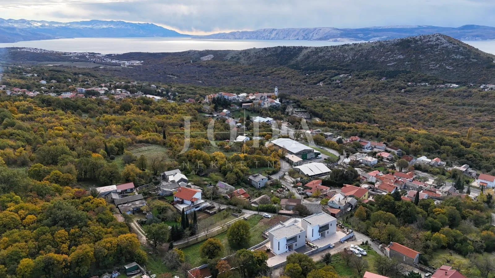 bribir moderna villa s bazenom i pogledom na more - slika 10