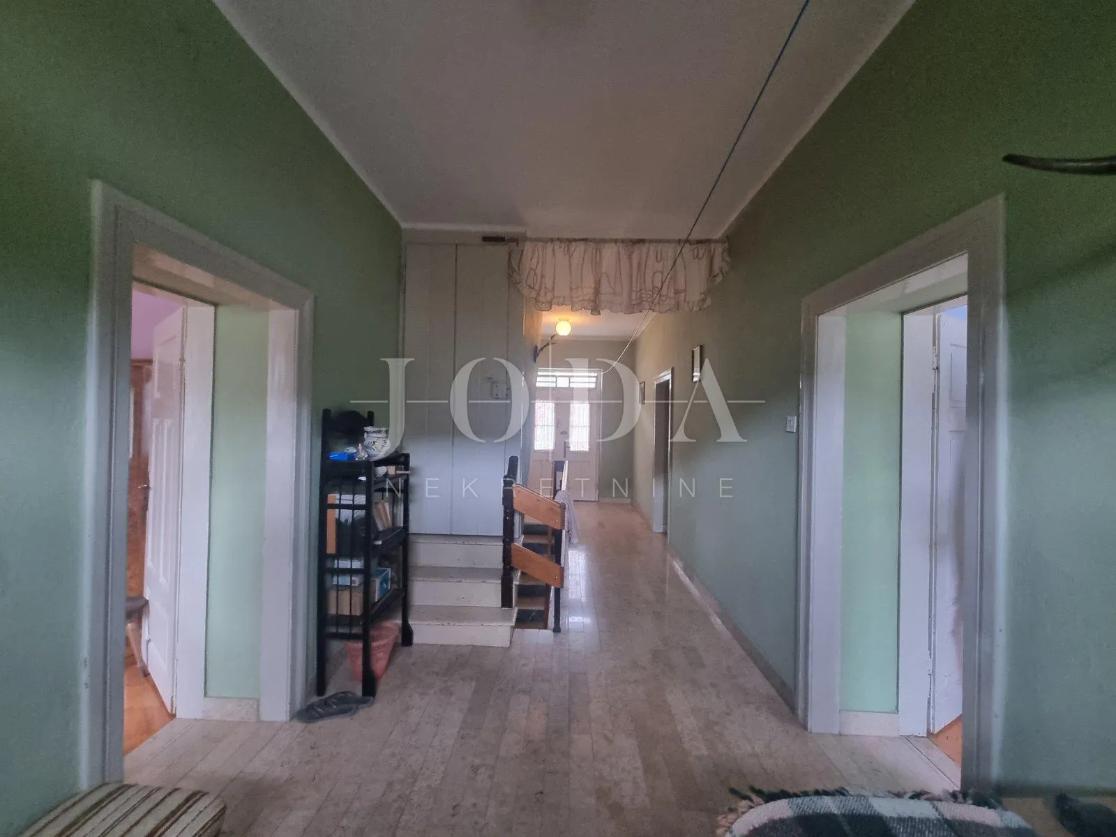 tribalj, kuća,gospodarska zgrada, prostrana okućnica i oranica - slika 18