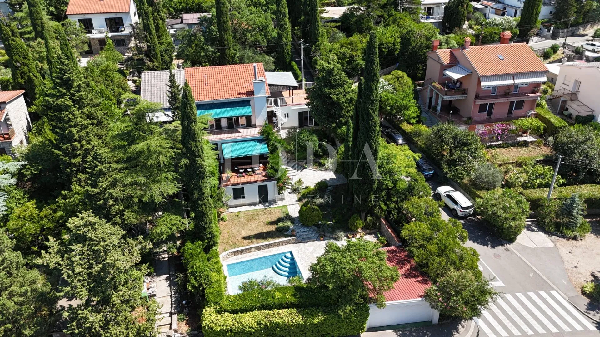 obiteljska kuća na top lokaciji - slika 18