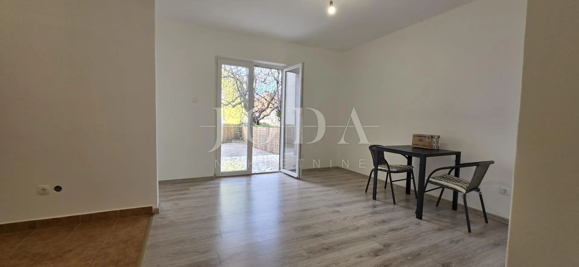 renoviran trosoban stan s dvorištem i pogledom na more – crikvenica, 52 m² - slika 14