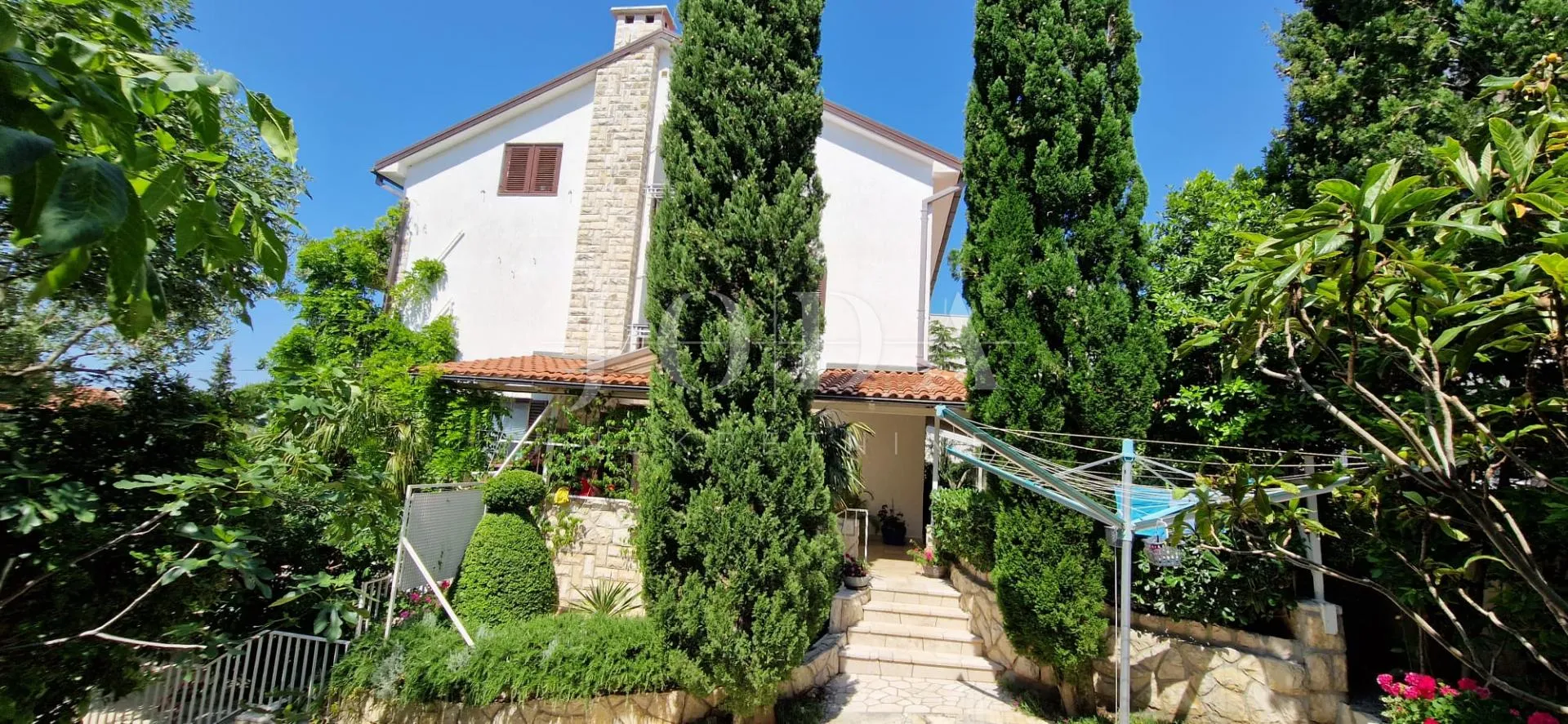 dramalj, lijepa kuća sa velikom okućnicom - slika 3