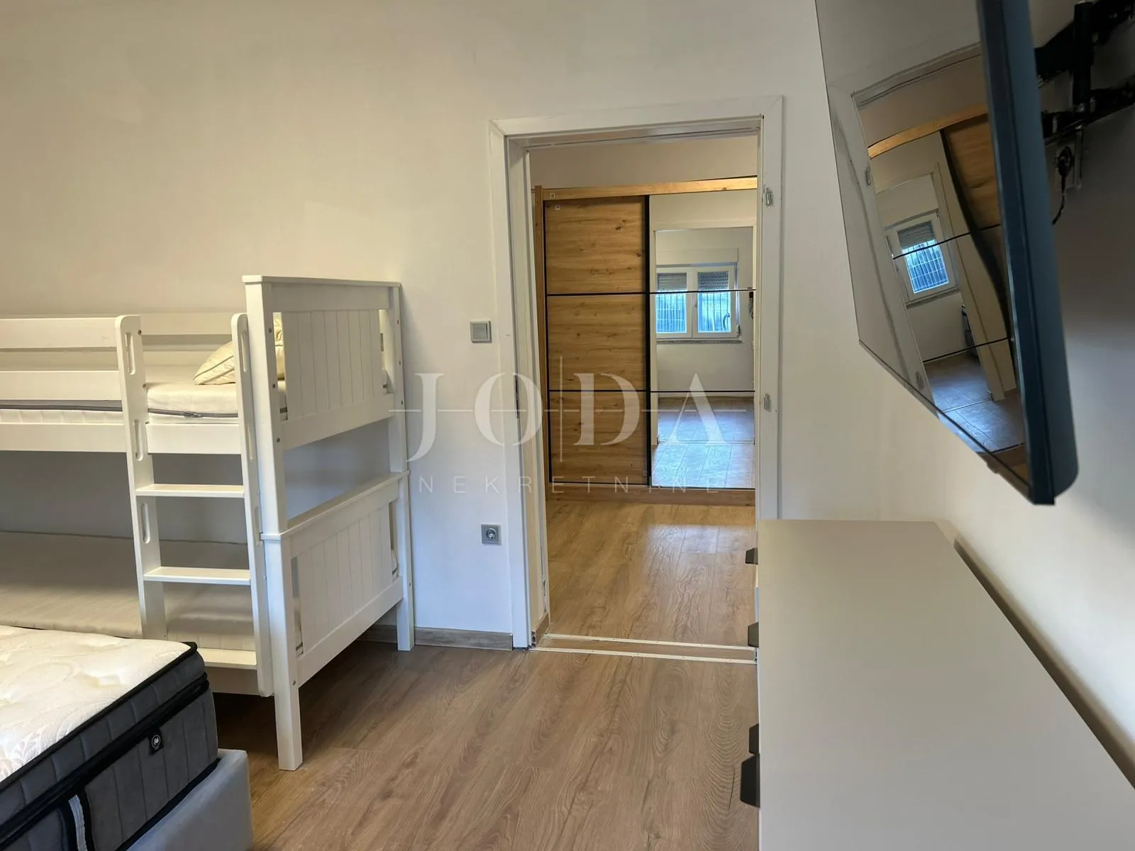 samostojeća prizemnica s okućnicom i mogućnošću nadogradnje - slika 9