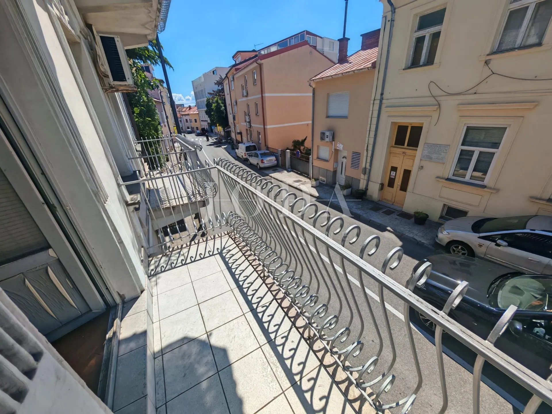 stan u centru 100m od plaže - slika 1
