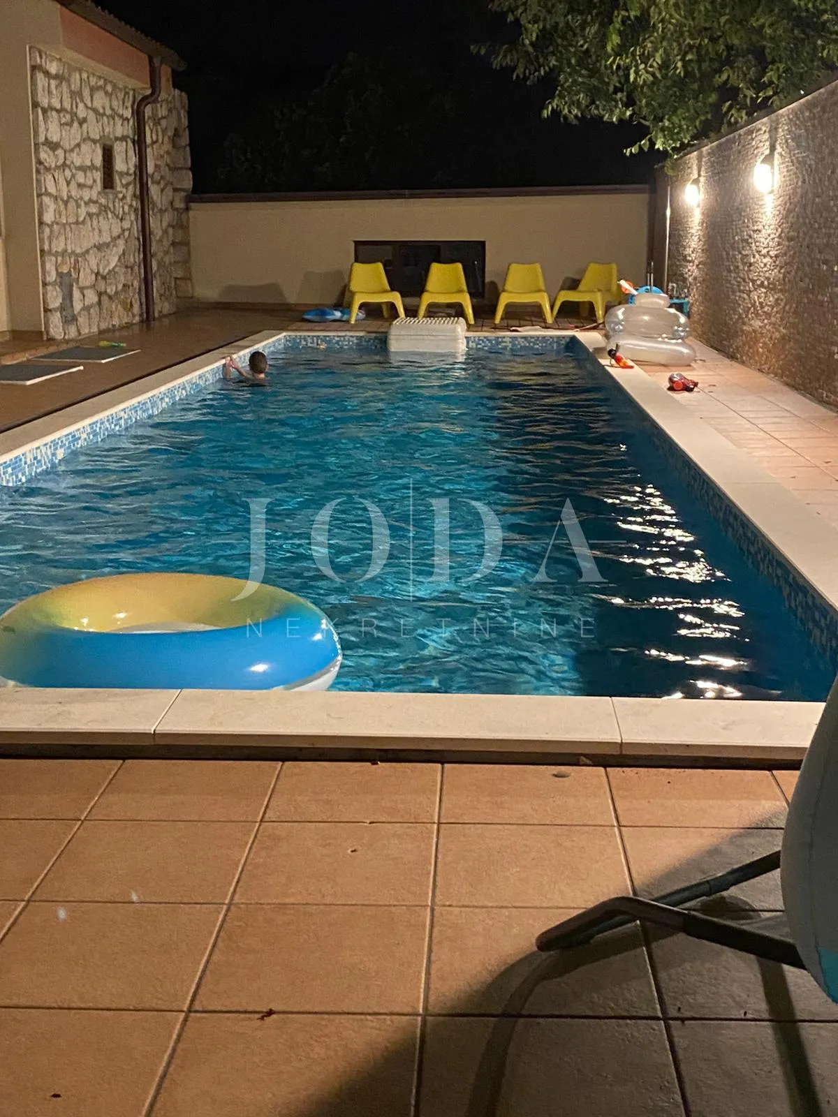 novi vinodolski kuća 100 m od mora - slika 3