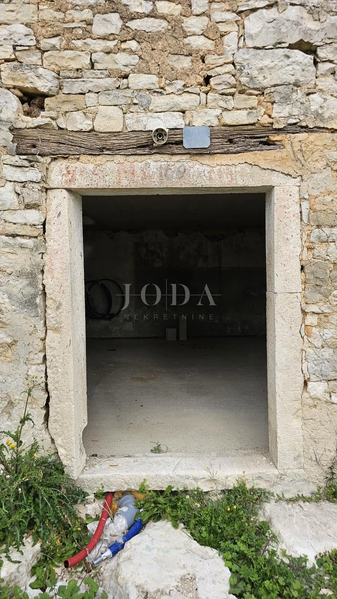 popust!prilika!kamena kuća u nizu sa panoramskim pogledom,buje okolica - slika 4
