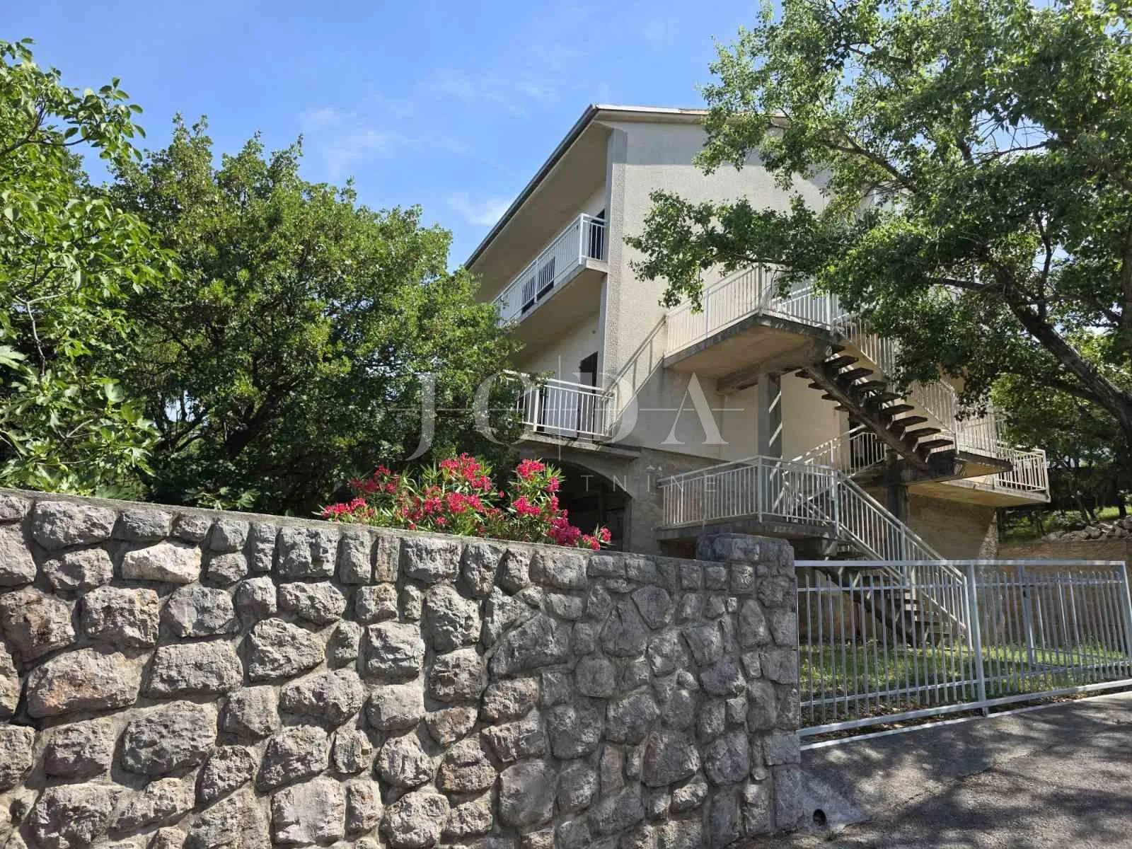 klenovica, kuća na odličnoj lokaciji - slika 2