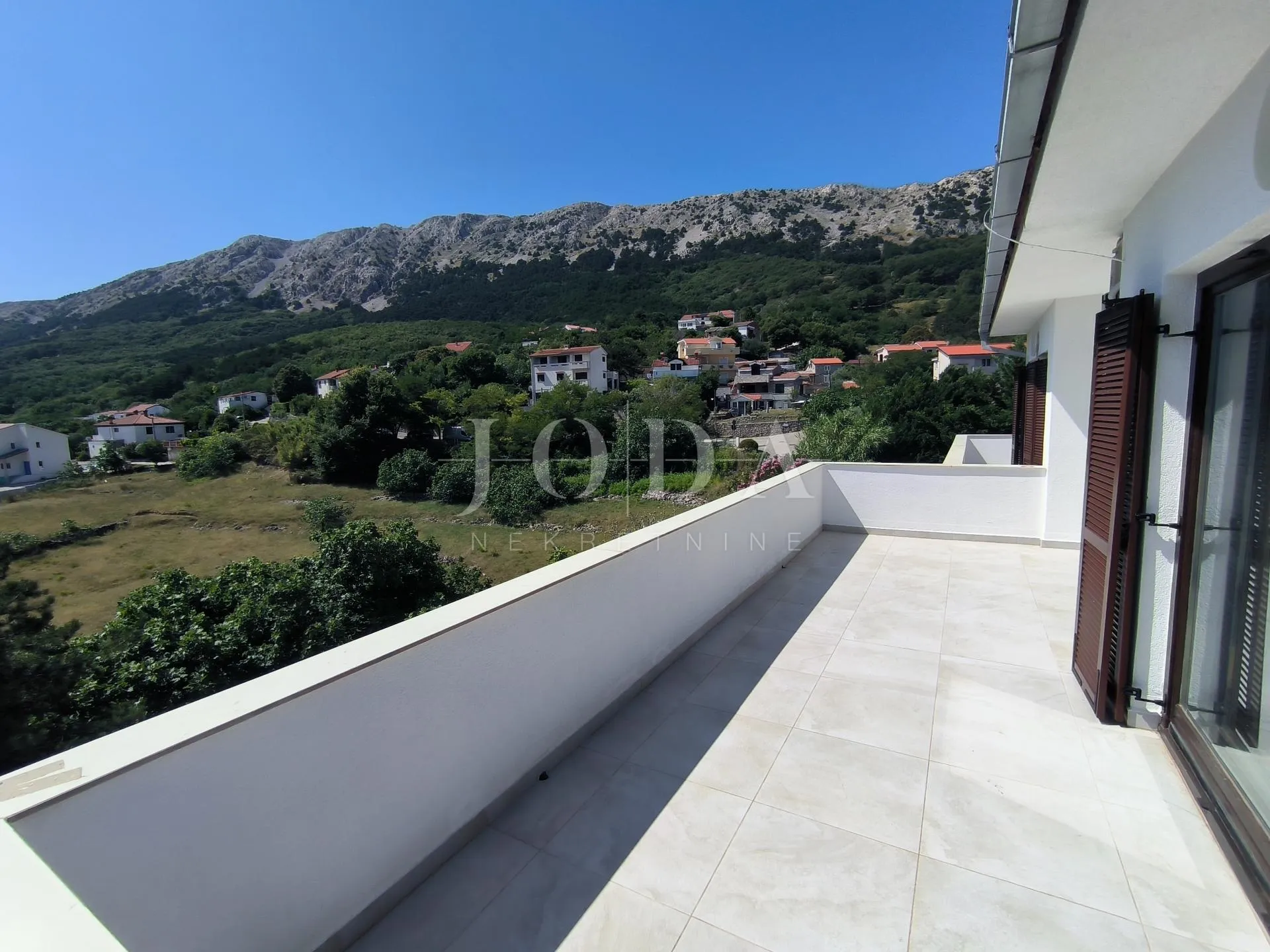 apartman sa bazenom - slika 23