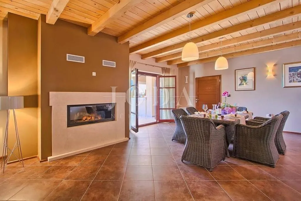 svetvinčenat, okolica, prekrasna villa sa bazenom - slika 31
