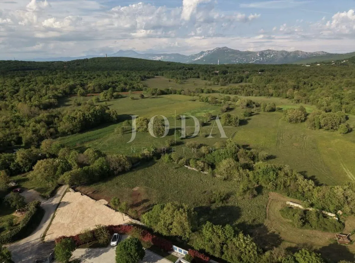 labin, građevinsko zemljište na traženoj lokaciji u blizini centra - slika 2