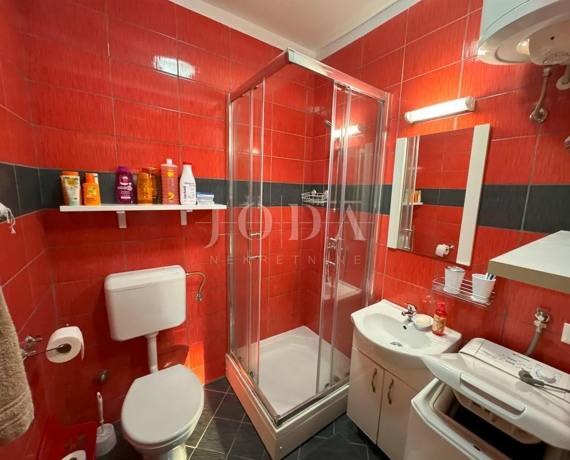 apartman s velikim vrtom,novigrad - slika 3
