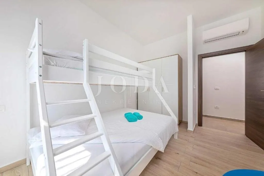 labin, villa sa bazenom na traženoj lokaciji - slika 32