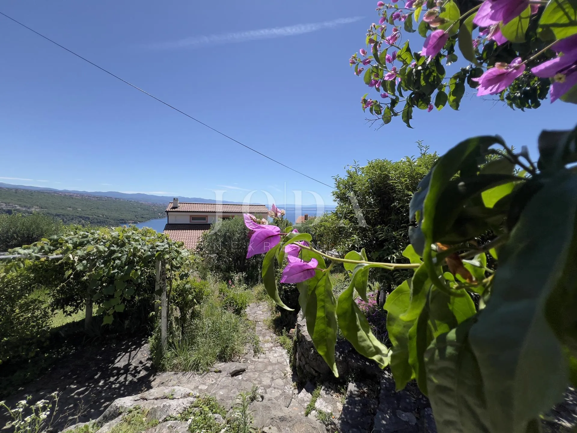 obiteljska kuća sa velikom okućnicom i pogledom na kvarner - slika 20