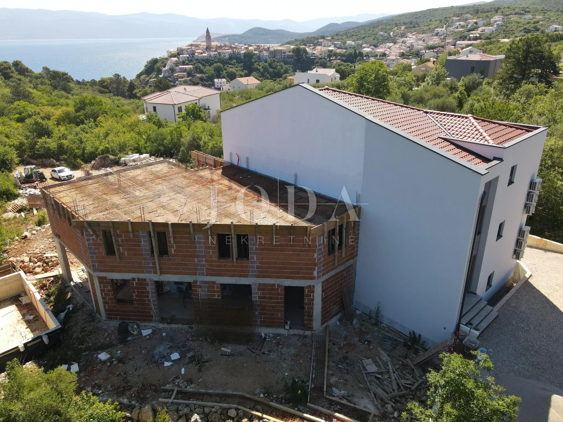 otok krk vrbnik stan sa bazenom u novogradnji - slika 13