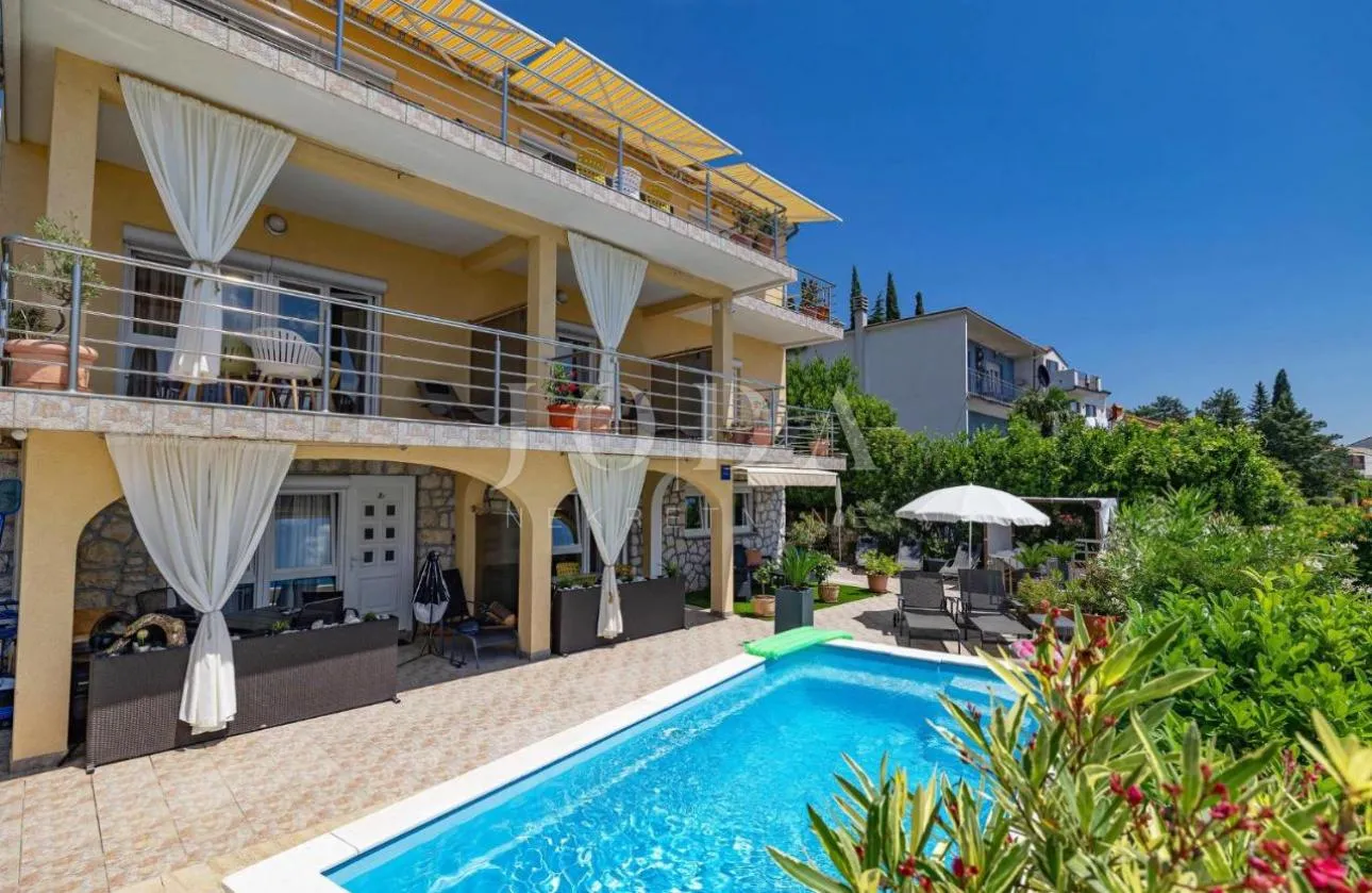 dramalj-kuca sa 7 apartmana - slika 6