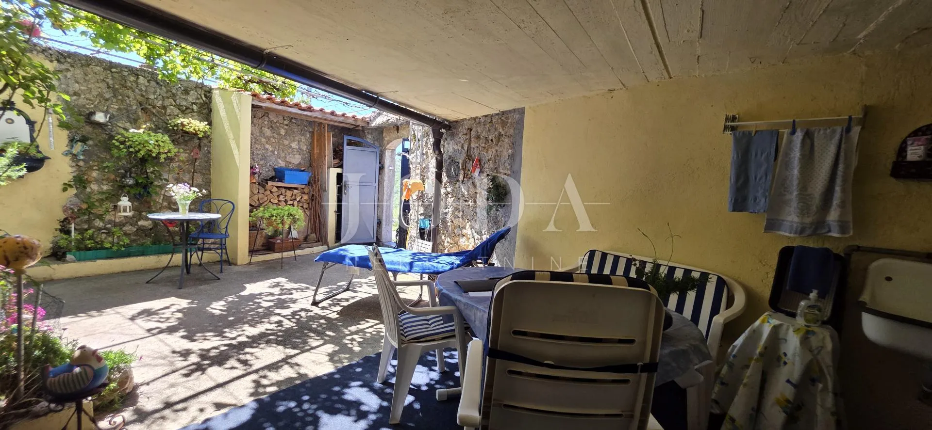 prodaja kuće bribir | balkon, parking, pogled na more - slika 20