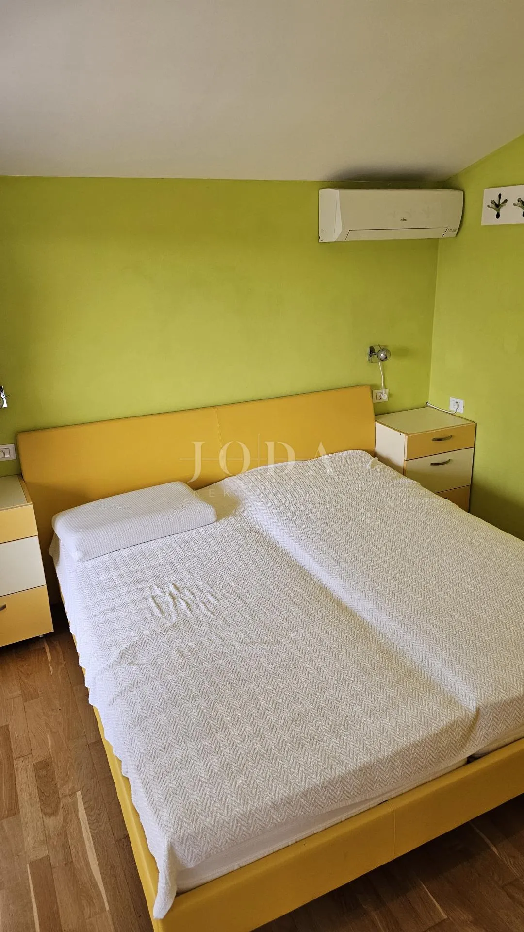 lijepa prizemnica kompletno opremljena na mirnoj lokaciji,ližnjan okolica - slika 13