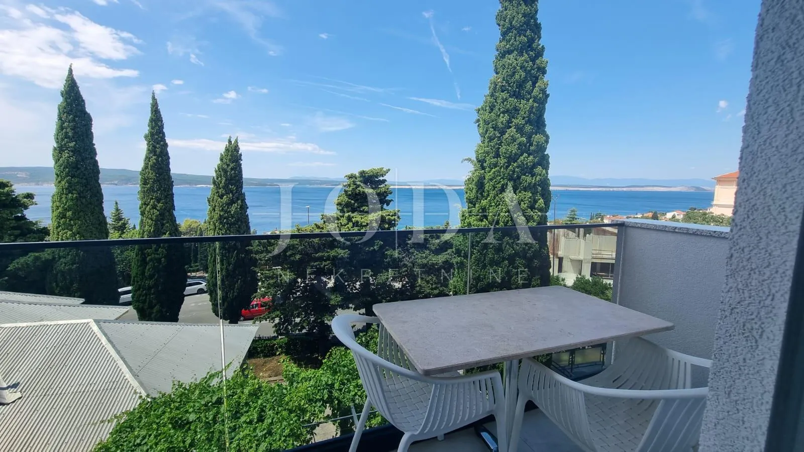 crikvenica, kuća sa osam apartmana - slika 28