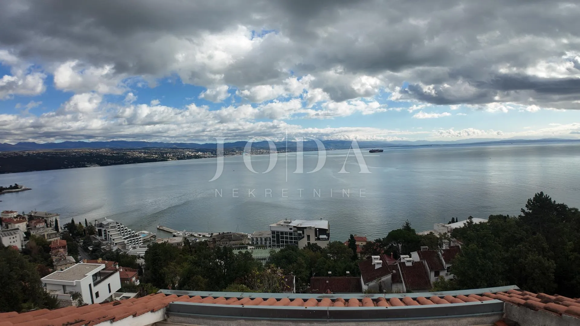 opatija dvoetažni stan na lijepoj lokaciji - slika 29