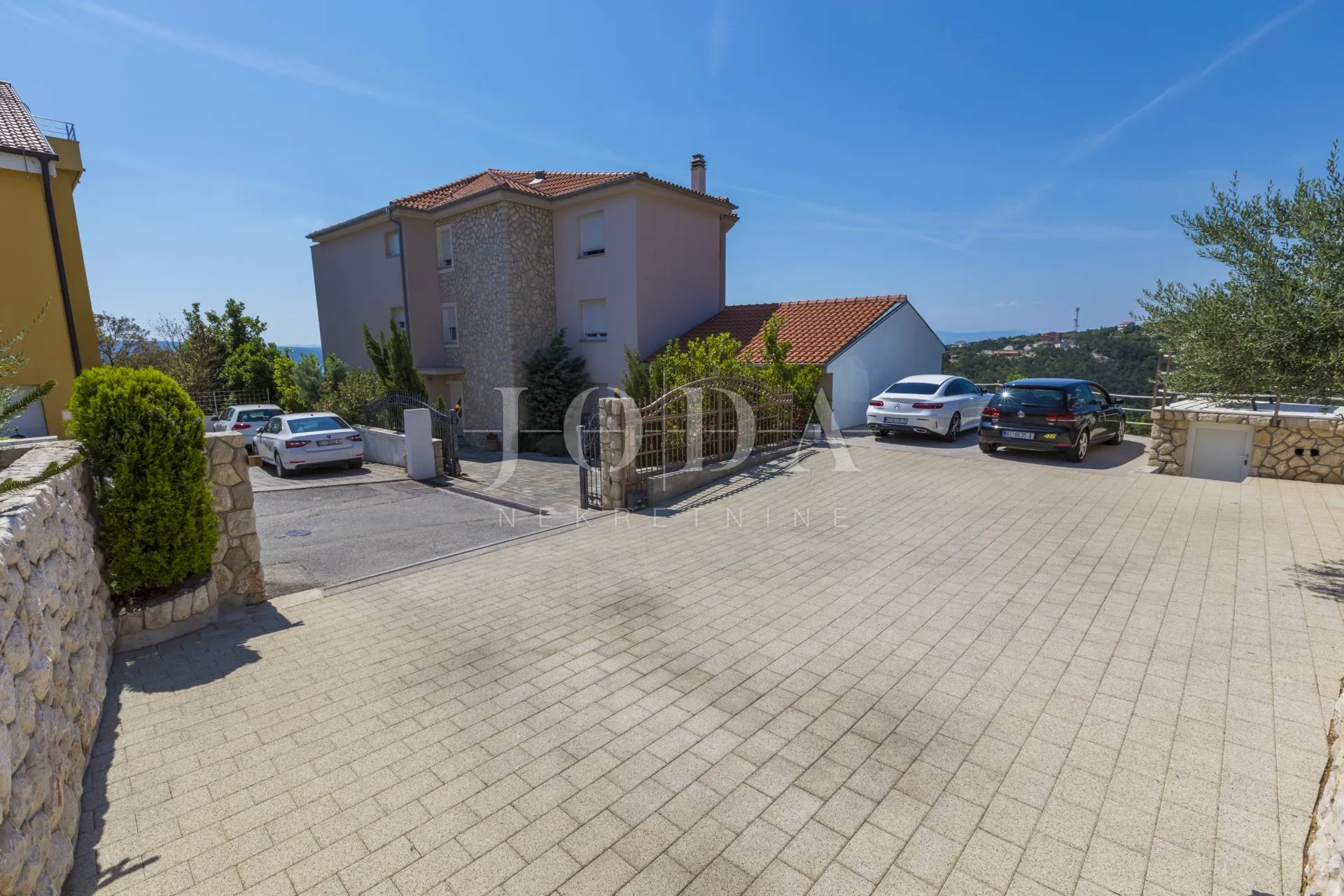 crikvenica, kuća sa tri stambene jedinice i bazenom - slika 62