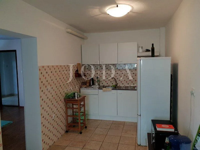 senj, kuća sa tri stana! - slika 31