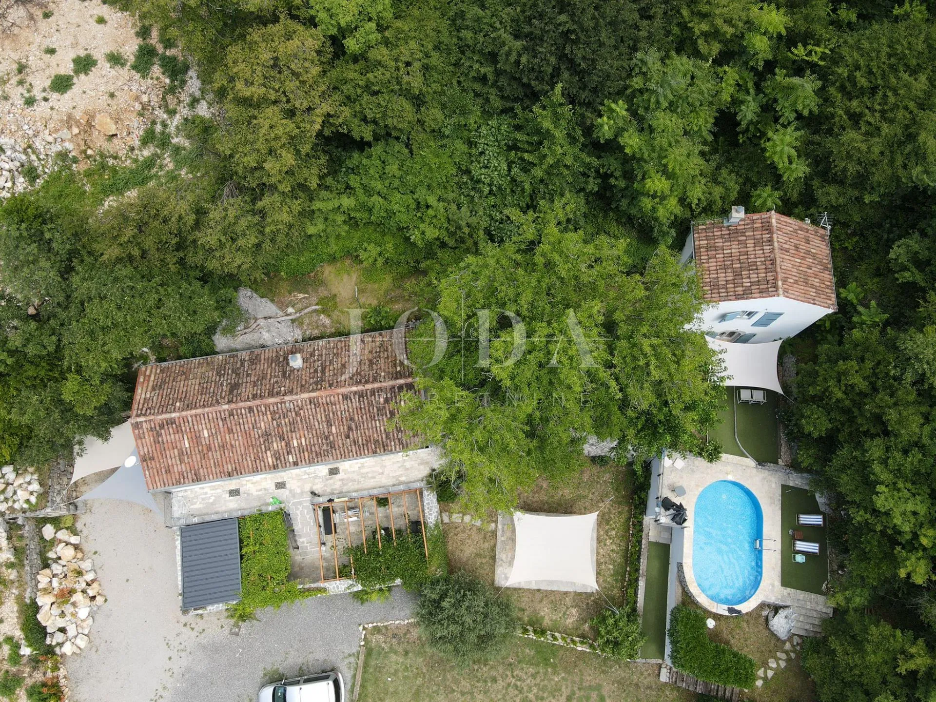 grižane imanje sa dvije kamene kuće i zemljištem - slika 54
