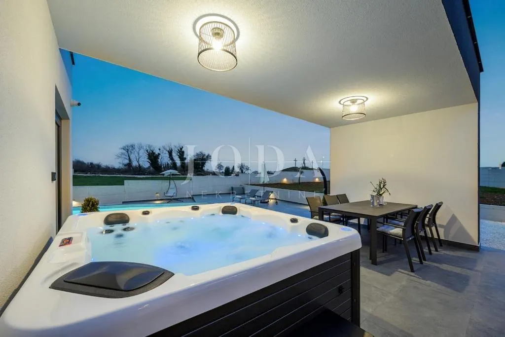 žminj, moderna villa sa bazenom, jacuzzijem i saunom - slika 12