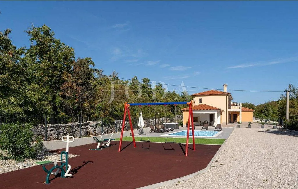 labin, okolica, villa za odmor sa bazenom i jaccuzijem na jedinstvenoj lokaciji - slika 12