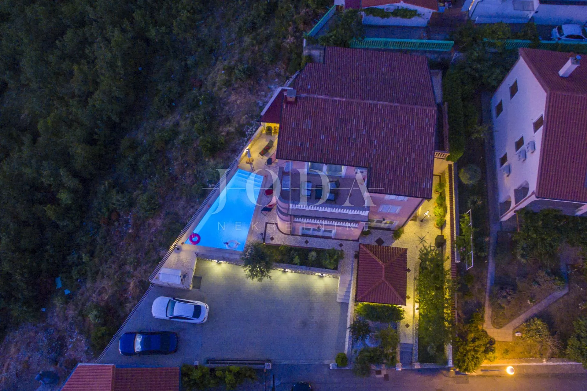 crikvenica, kuća sa tri stambene jedinice i bazenom - slika 48