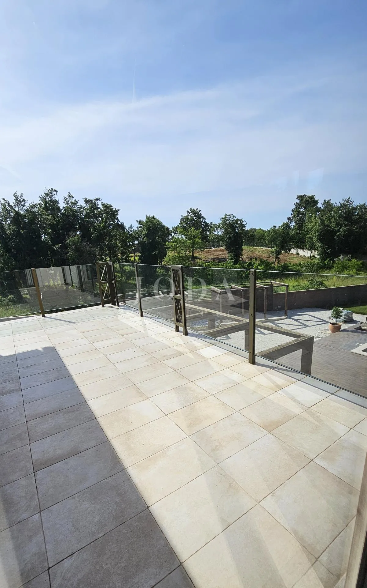 prekrasna villa sa bazenom i prostranom okućnicom,barban okolica - slika 19