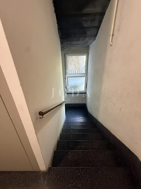 zagreb, na odličnoj lokaciji-trosoban stan s dva balkona 77m2 - slika 5