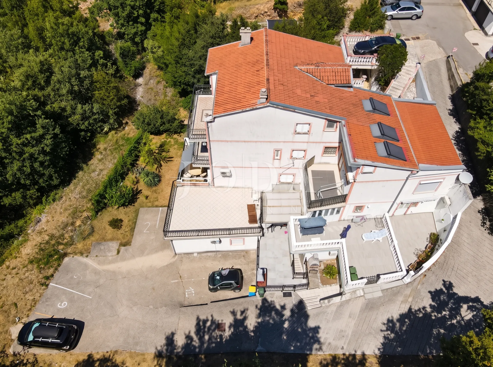 jadranovo-prostran stan u blizini mora - slika 26