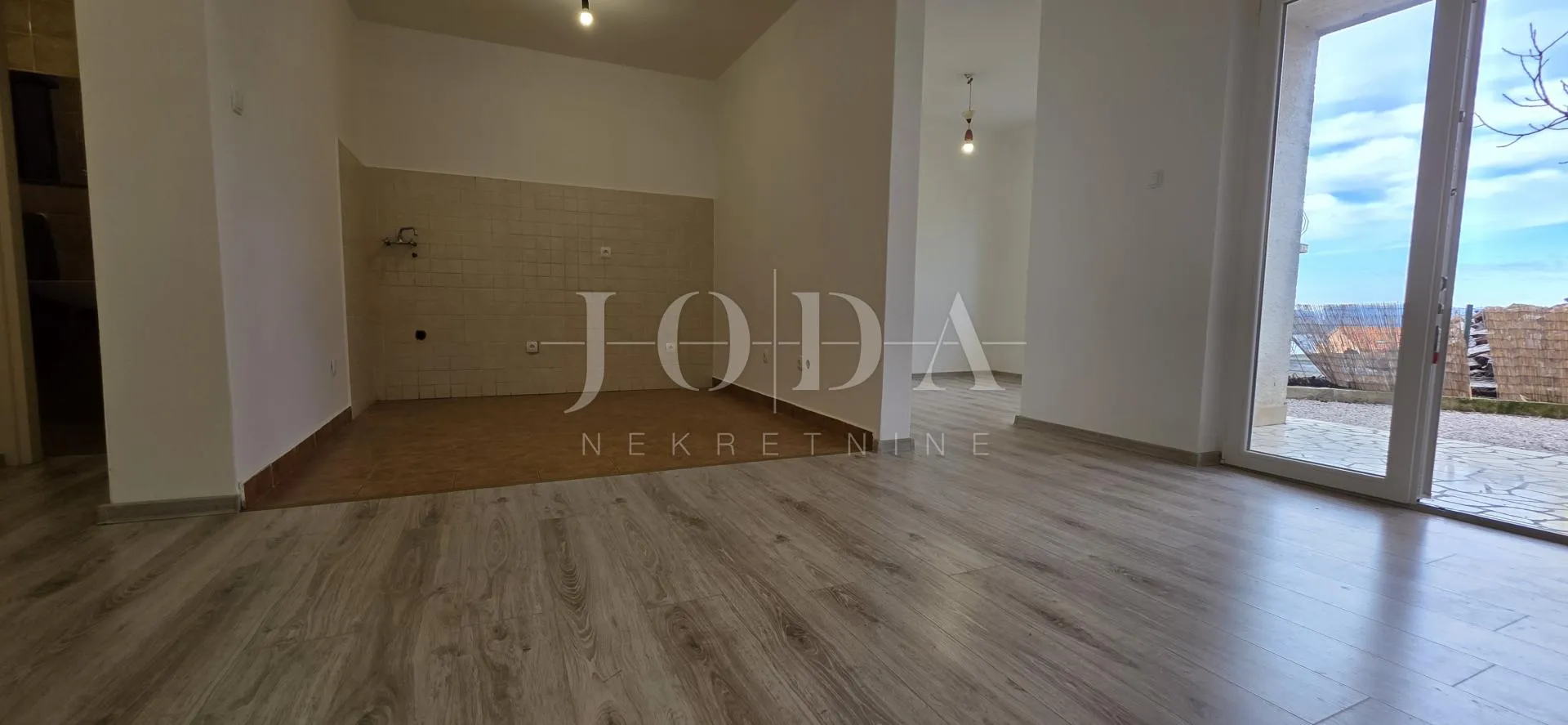 renoviran trosoban stan s dvorištem i pogledom na more – crikvenica, 52 m² - slika 15
