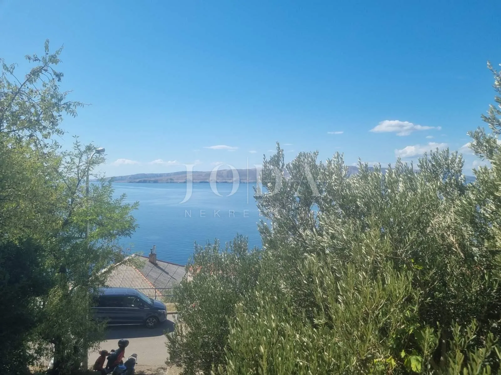 senj, visoko prizemlje, pogled na more - slika 14