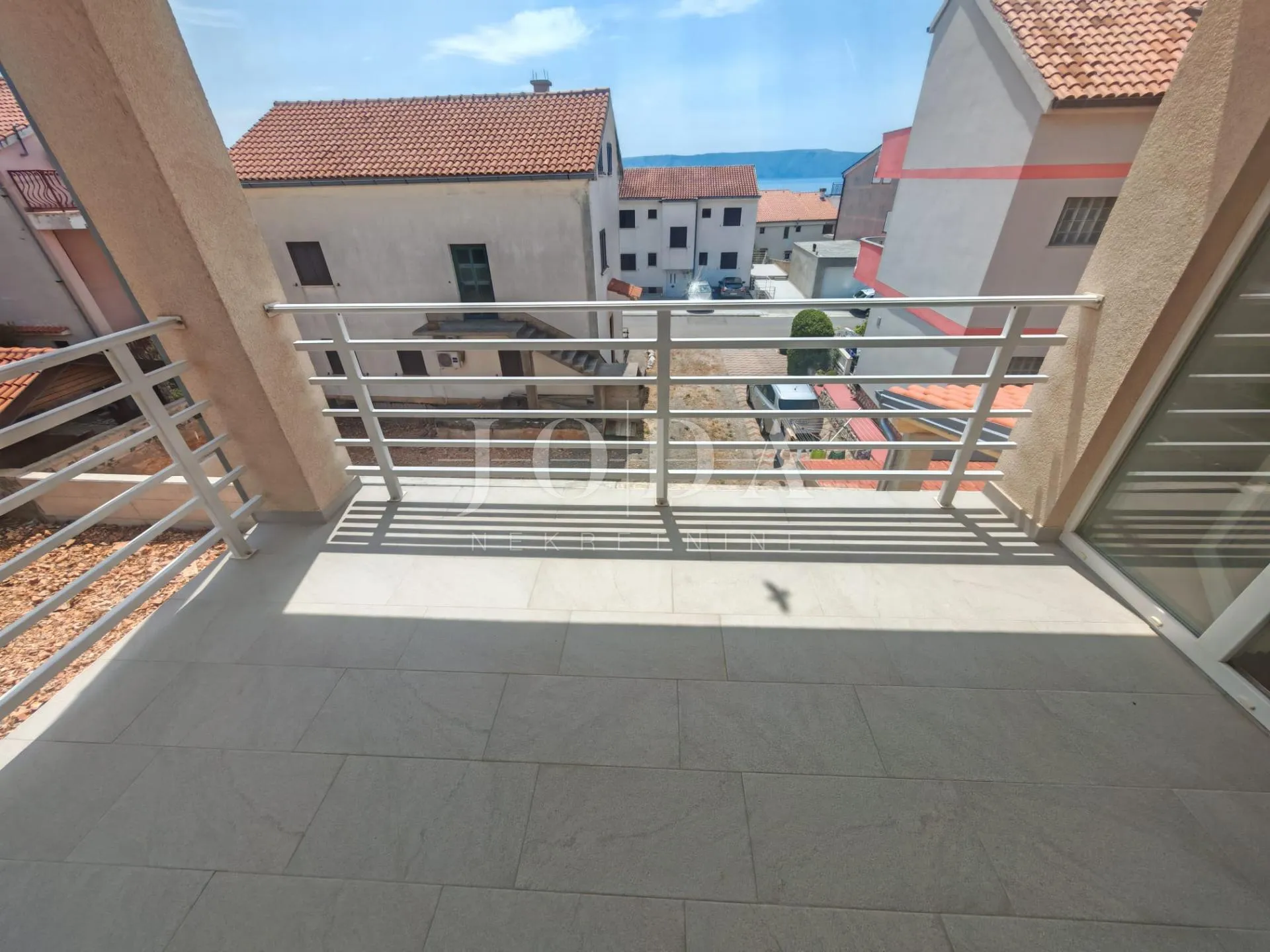 stan 200m od mora - slika 2