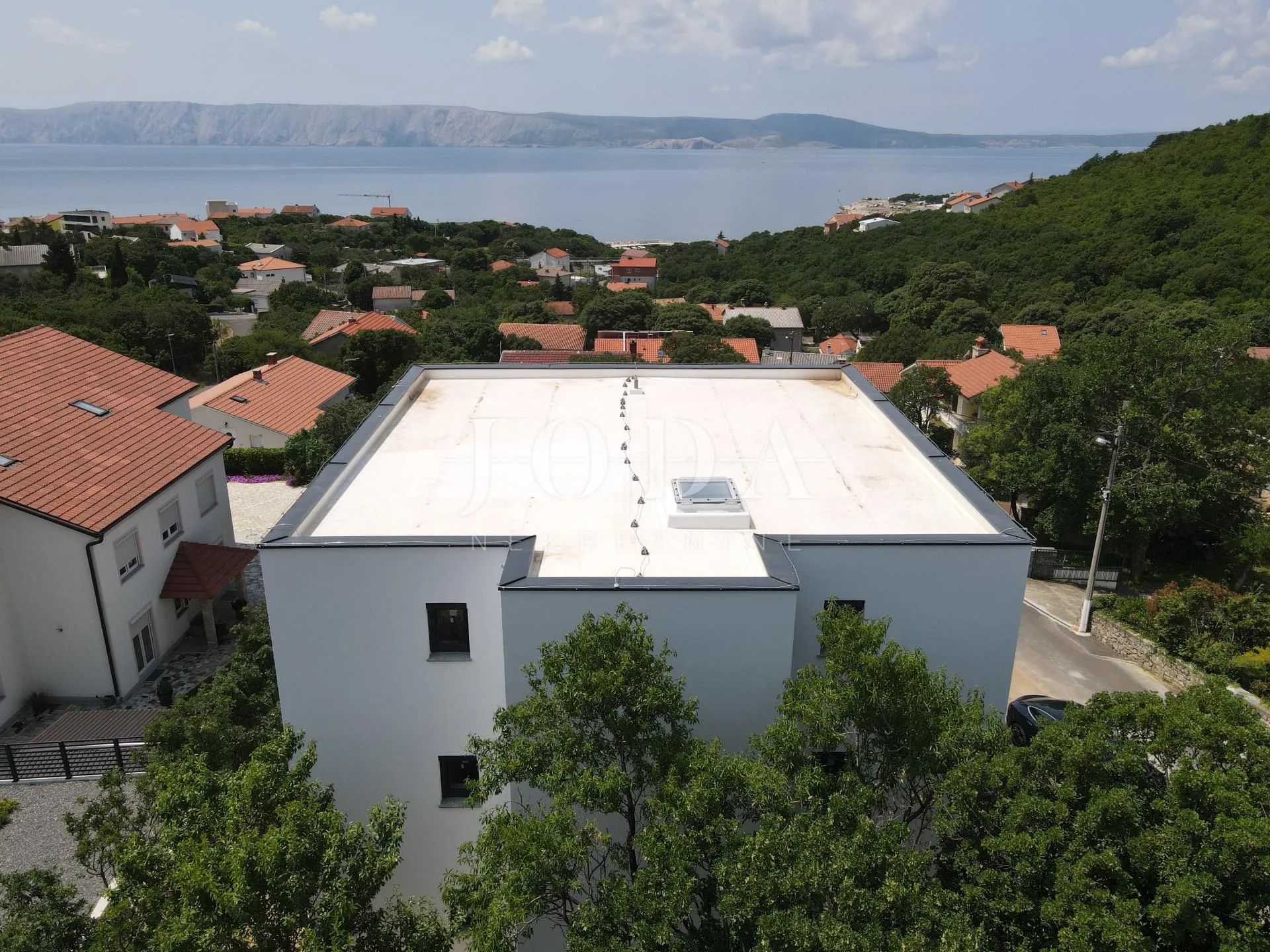 stan u novogradnji s pogledom na more - slika 12