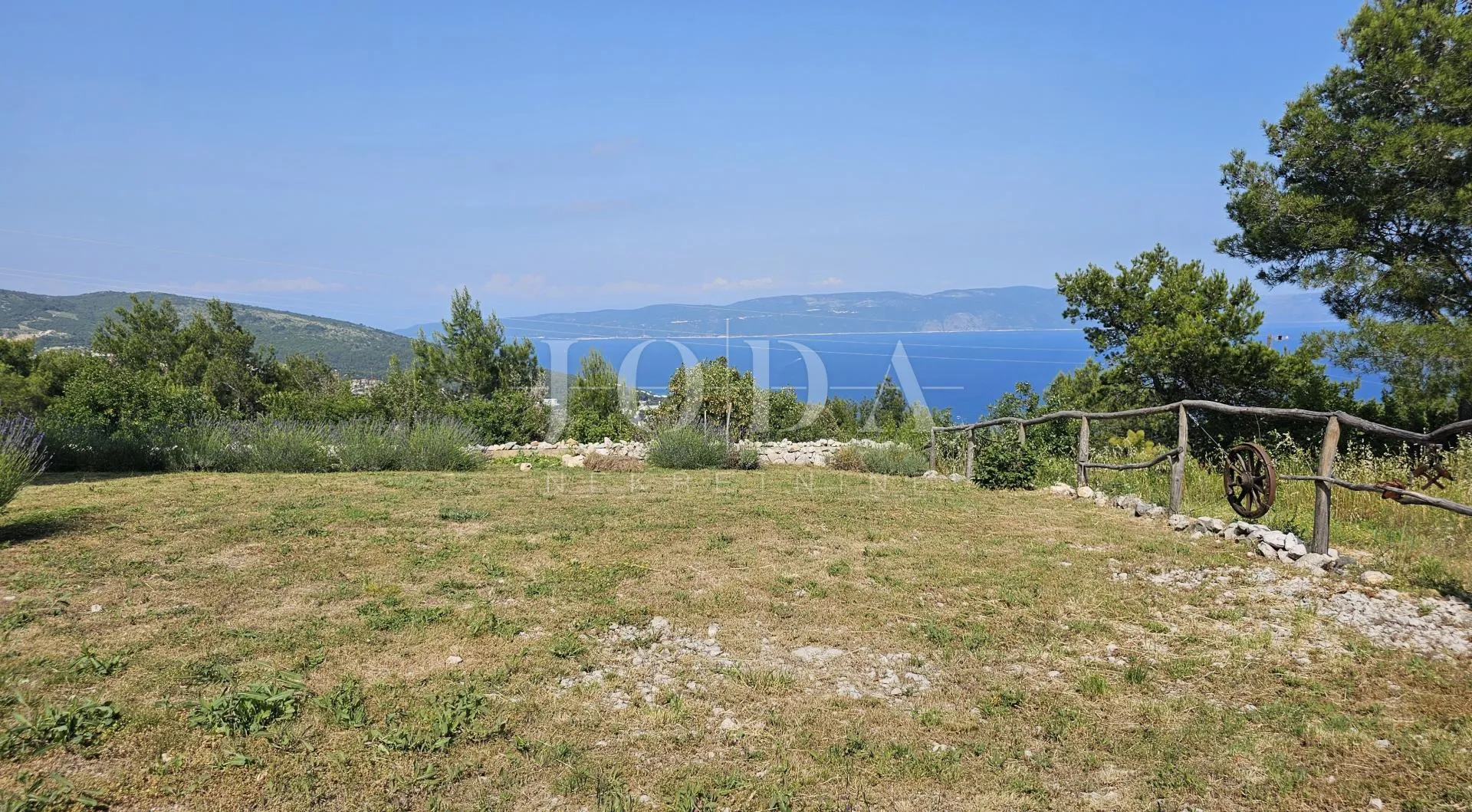 top lokacija kuća sa prekrasnim pogledom i prostranim zemljištem,labin okolica - slika 41