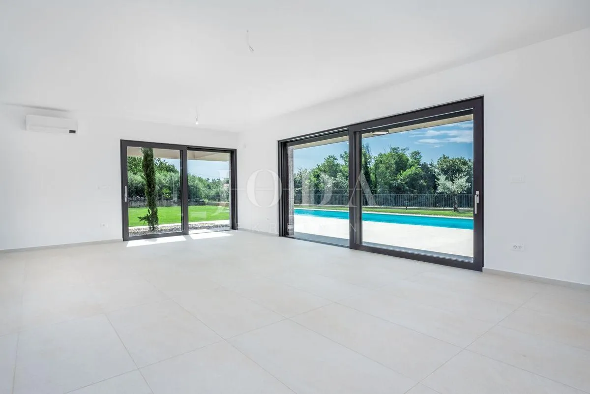 poreč, okolica, luksuzna nova villa - slika 25