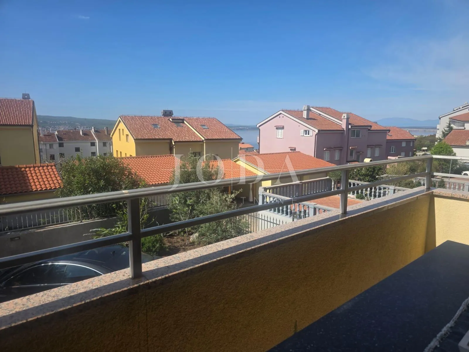 crikvenica-stan na dobroj lokaciji - slika 9