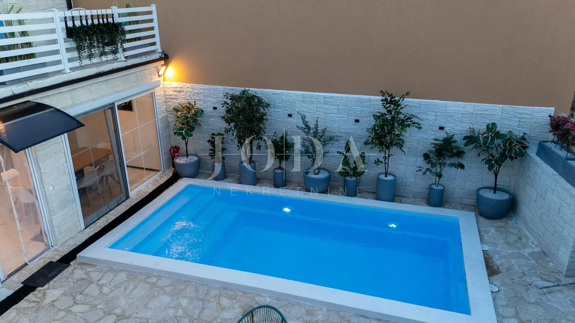 kompletno opremljena kuća sa bazenom,okolica poreča - slika 22