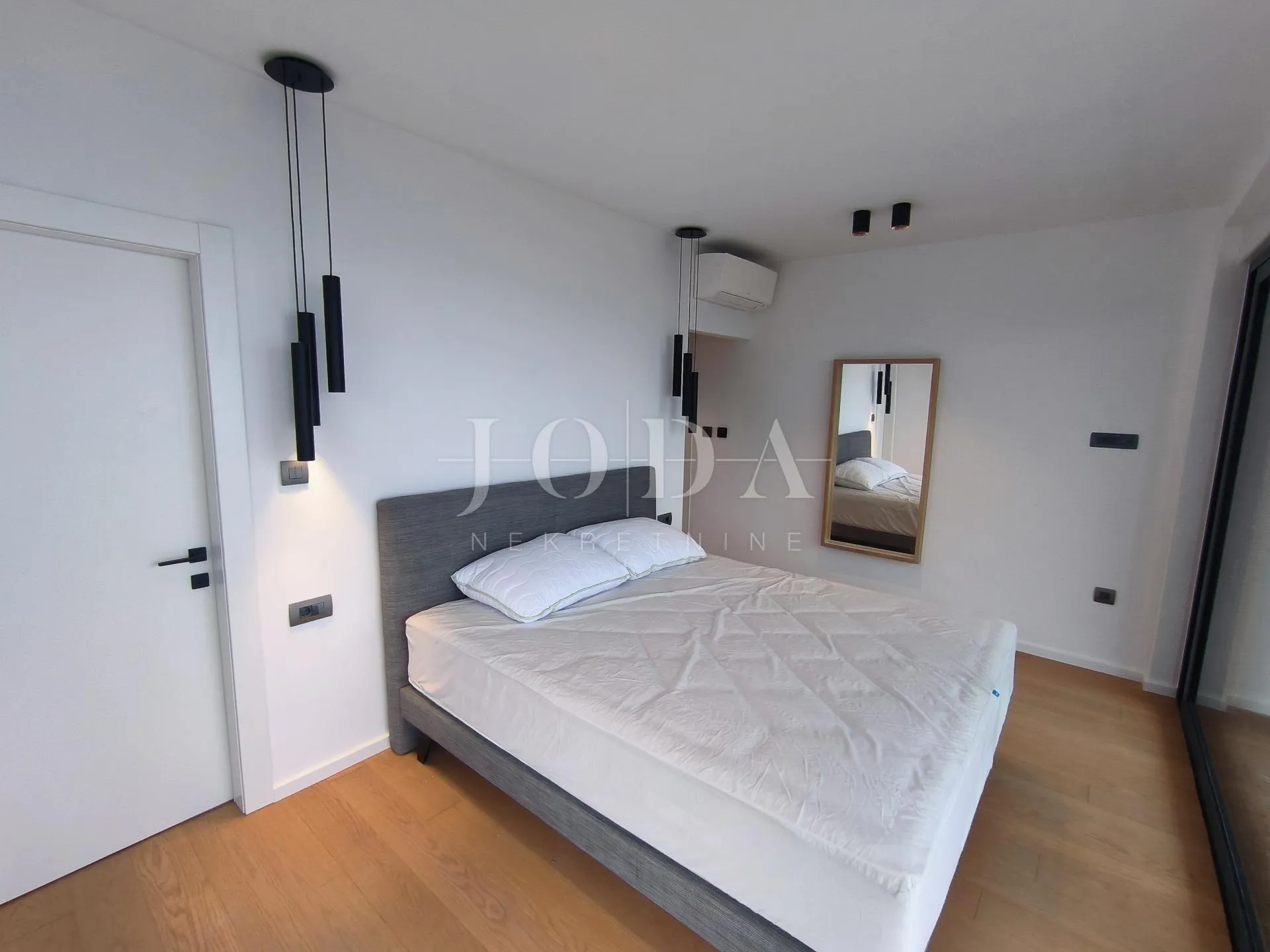 obiteljska villa u medveji - slika 10