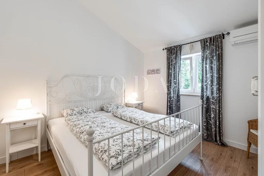 labin, okolica, šarmantna istarska villa - slika 25