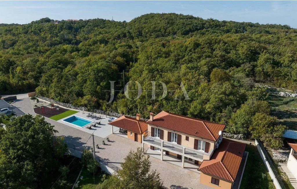 labin, okolica, villa za odmor sa bazenom i jaccuzijem na jedinstvenoj lokaciji - slika 7