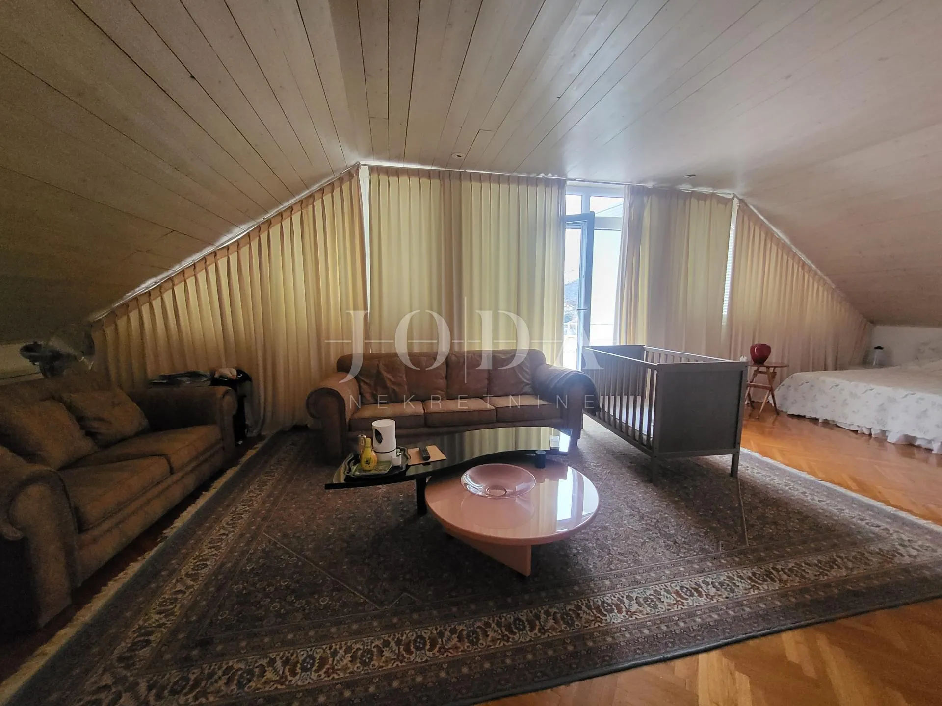 2 vile s bazenom + poslovni prostor na jednoj parceli od 2.700 m2 - slika 41